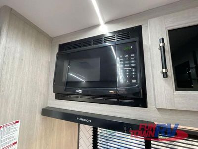 2025 CrossRoads RV Sunset Trail - Photo 18