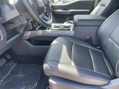 2025 Ford F-350SD - Photo 15