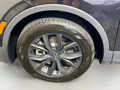 2024 Volkswagen Tiguan — photo 11 view
