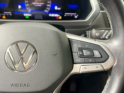 2024 Volkswagen Tiguan — photo 17 view
