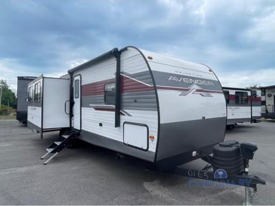 2025 Prime Time Avenger — front three-quarter view