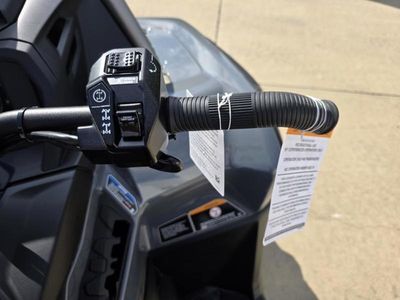 2026 Can-Am Outlander X mr 1000R Granite Grey - Photo 9