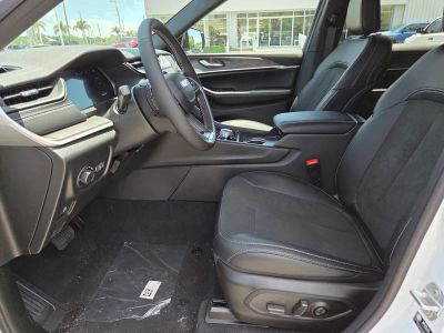2026 Jeep Grand Cherokee L — photo 13 view