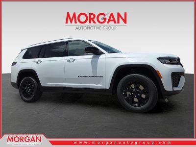 2026 Jeep Grand Cherokee L Laredo in White/off-white — front three-quarter view