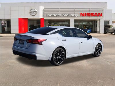 2023 Nissan Altima - Photo 3
