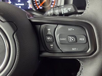 2026 Jeep Wrangler — photo 14 view