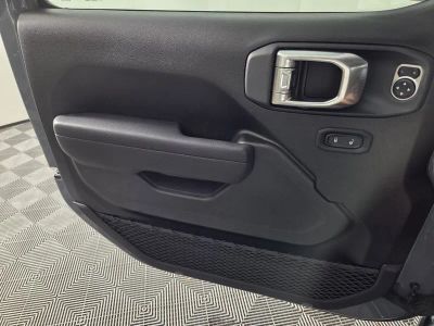 2026 Jeep Wrangler — photo 16 view