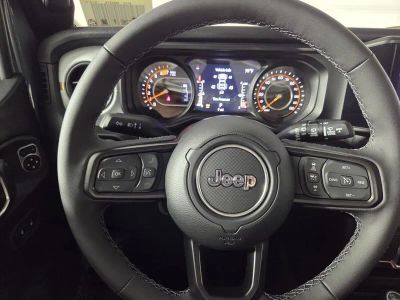 2026 Jeep Wrangler — photo 13 view