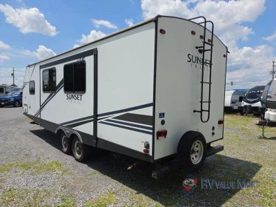 2020 CrossRoads RV Sunset Trail — photo 7 view