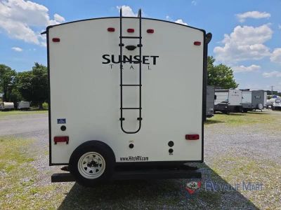2020 CrossRoads RV Sunset Trail — photo 8 view
