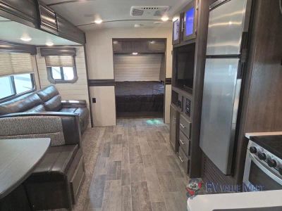 2020 CrossRoads RV Sunset Trail — photo 21 view