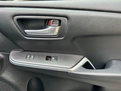 2015 Toyota Camry - Photo 17