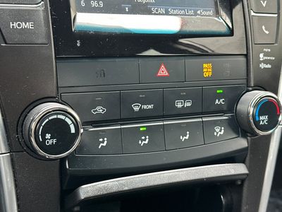 2015 Toyota Camry - Photo 20
