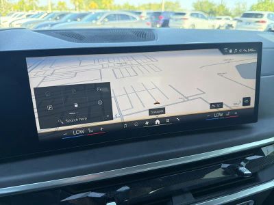 2025 BMW X5 — photo 27 view
