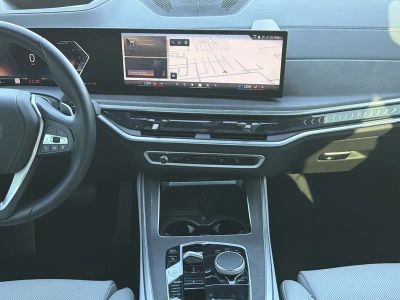 2025 BMW X5 — photo 15 view