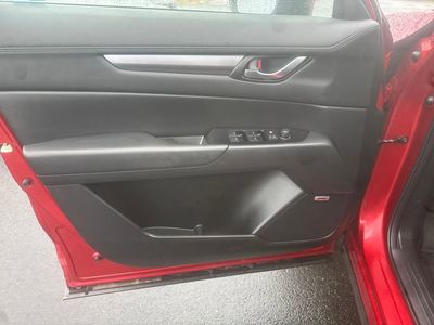 2019 Mazda CX-5 Touring — photo 13 view