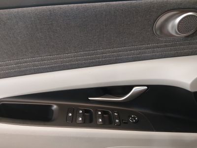 2024 Hyundai Elantra - Photo 19