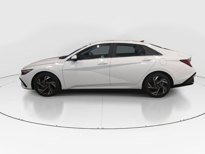 2024 Hyundai Elantra - Photo 4