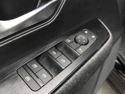 2025 Nissan Kicks - Photo 10