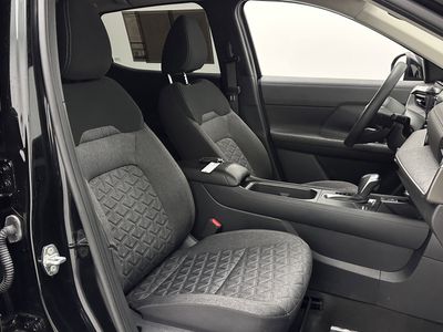 2025 Nissan Kicks - Photo 31