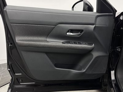 2025 Nissan Kicks - Photo 9