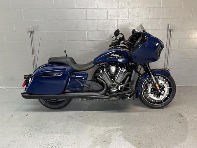 2025 Indian Motorcycle Challenger Dark Horse w/PowerBand Audio Springfield Blue - Photo 8