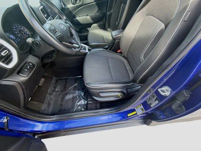 2022 Hyundai Venue — photo 18 view