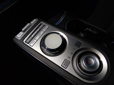 2025 Genesis GV70 - Photo 20