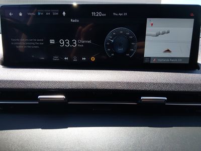 2025 Genesis GV70 - Photo 21