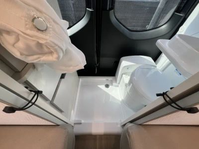 2027 Thor Motor Coach TRANQUILITY — photo 15 view