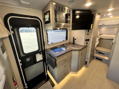 2026 Winnebago VIEW - Photo 4