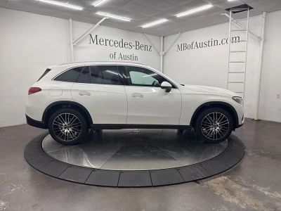 2026 Mercedes-Benz GLC - Photo 8