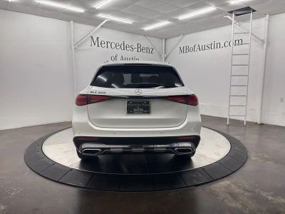 2026 Mercedes-Benz GLC - Photo 6
