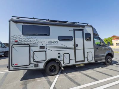 2025 Winnebago EKKO - Photo 16