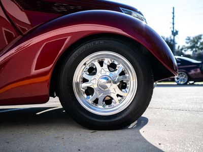 1937 Ford Tudor Humpback - Photo 7