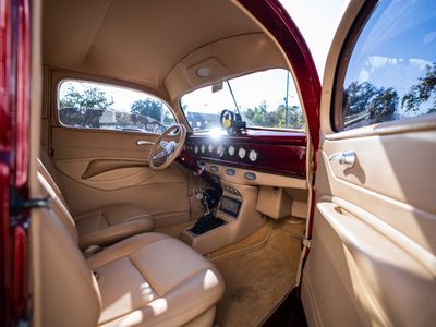 1937 Ford Tudor Humpback - Photo 38