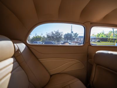 1937 Ford Tudor Humpback - Photo 31