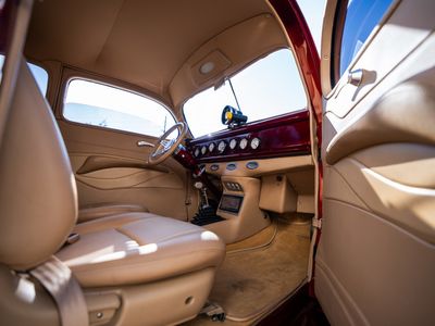 1937 Ford Tudor Humpback - Photo 37