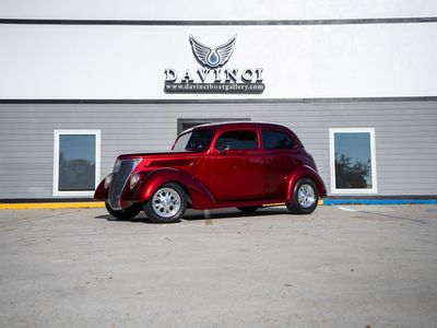 1937 Ford Tudor Humpback - Photo 2