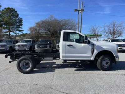 2026 Ford F-350SD - Photo 2