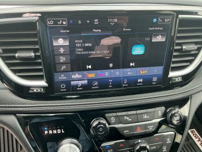 2026 Chrysler Pacifica — photo 11 view