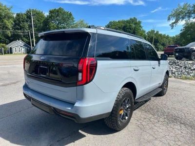 2025 Ford Expedition — detail view