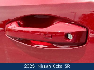2025 Nissan Kicks - Photo 14