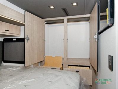 2026 Grand Design Lineage Series F — photo 35 view