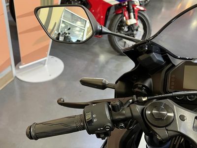 2026 Yamaha YZF-R3 - Photo 7