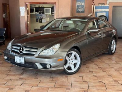2009 Mercedes-Benz CLS-Class in Gray — front three-quarter view