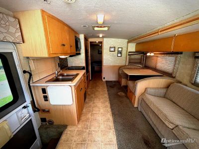 2007 Itasca Sunova — interior view