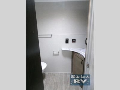 2021 Venture RV Sonic - Photo 9