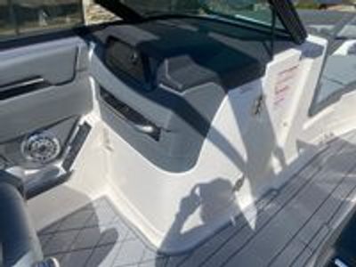 2026 Chaparral 6 GT Surf - Photo 13