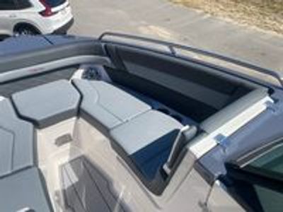 2026 Chaparral 6 GT Surf - Photo 15